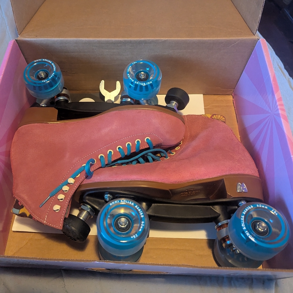 Moxi Malibu Barbie Roller Skates